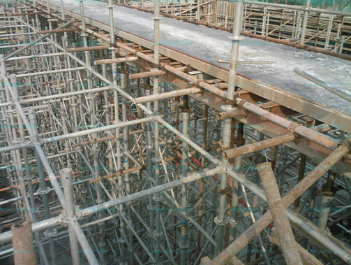 【建筑鋼管腳手架】守得住安quan才是關(guān)鍵的!