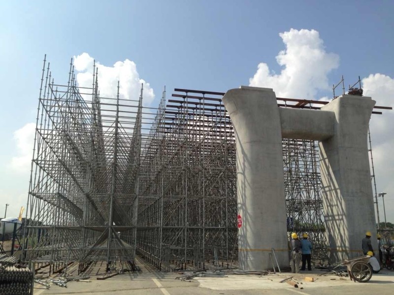 “高架橋腳手架,不是支柱，勝過支柱”