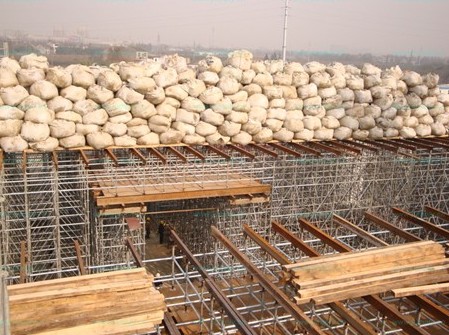 碗扣式鋼管腳手架施工作業(yè)注意事項(xiàng)★不要小看啦！